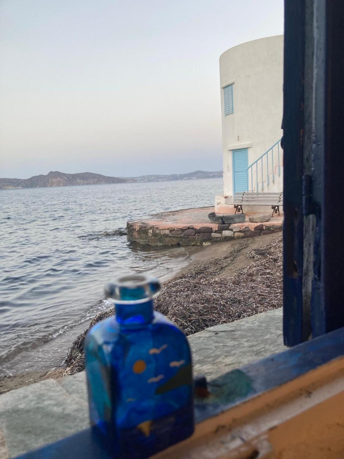 Palirroia (High Tide) Embourios (Milos) Exterior foto