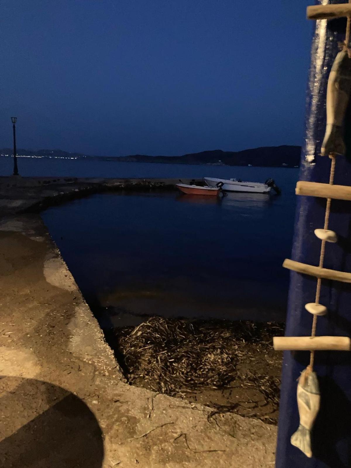 Palirroia (High Tide) Embourios (Milos) Exterior foto