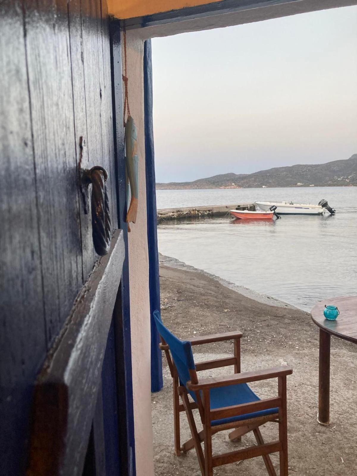 Palirroia (High Tide) Embourios (Milos) Exterior foto