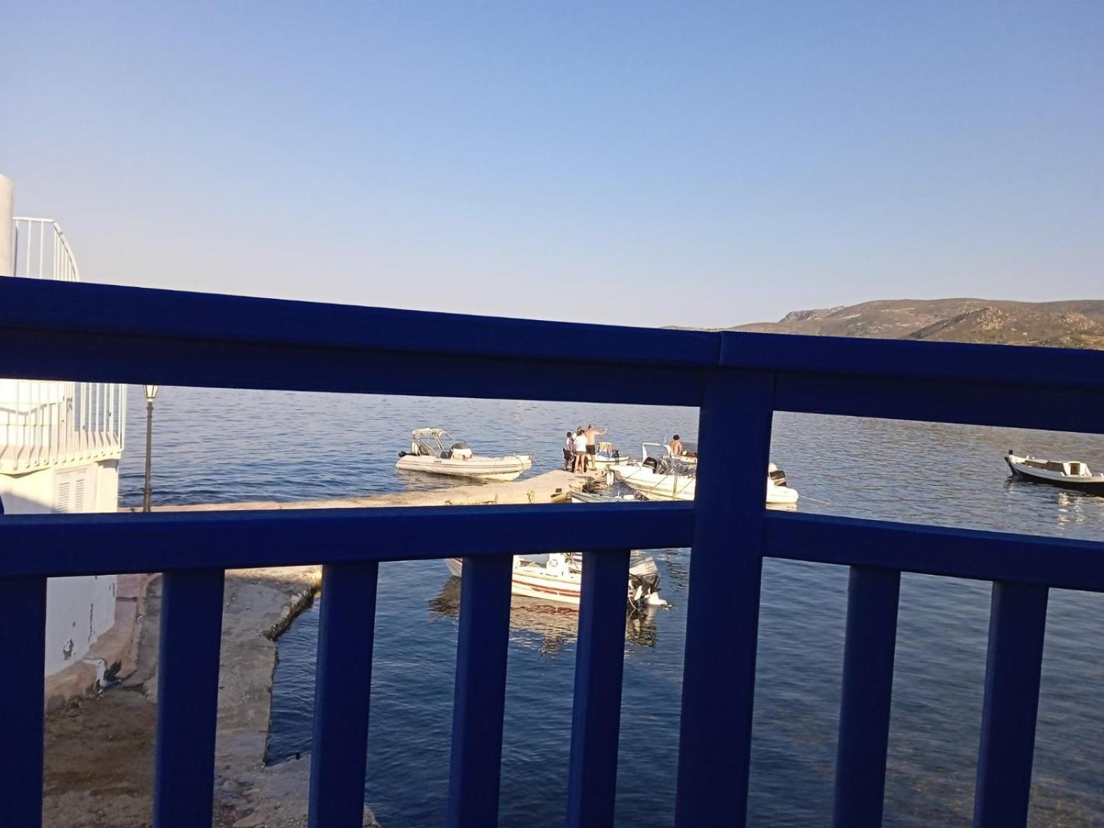 Palirroia (High Tide) Embourios (Milos) Exterior foto