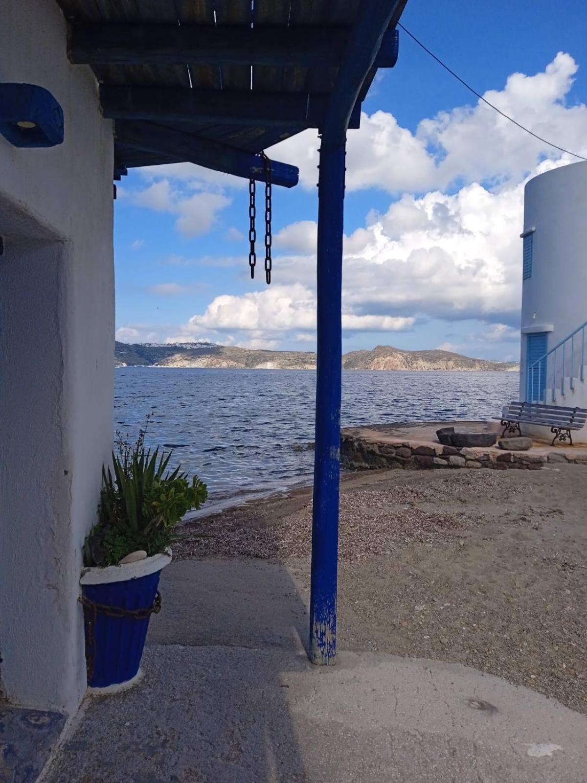 Palirroia (High Tide) Embourios (Milos) Exterior foto