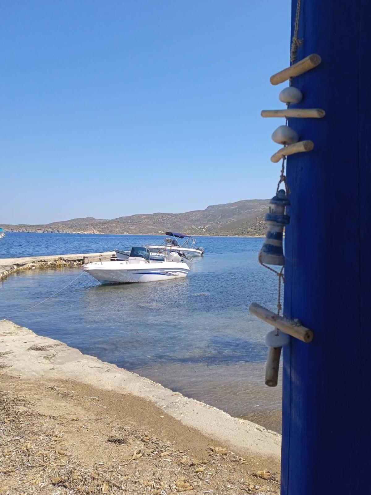 Palirroia (High Tide) Embourios (Milos) Exterior foto