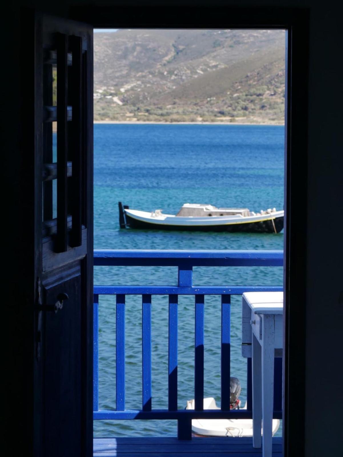 Palirroia (High Tide) Embourios (Milos) Exterior foto