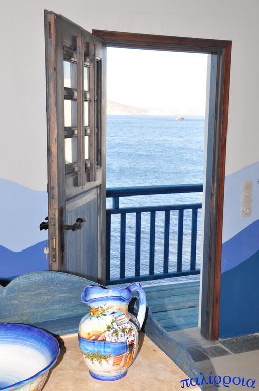 Palirroia (High Tide) Embourios (Milos) Exterior foto