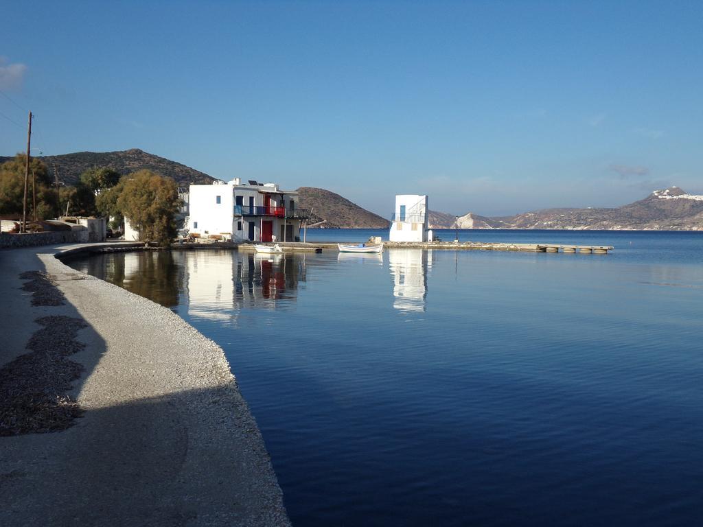 Palirroia (High Tide) Embourios (Milos) Exterior foto
