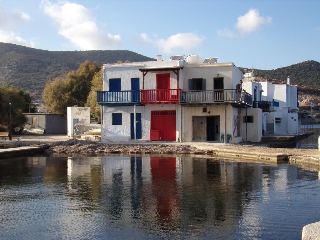 Palirroia (High Tide) Embourios (Milos) Exterior foto